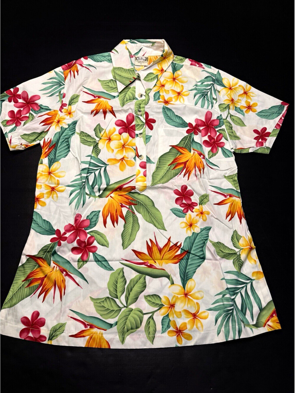 Go Barefoot Trader Joe’s Women's L Hawaiian Tropical Floral Cotton Button-Up
